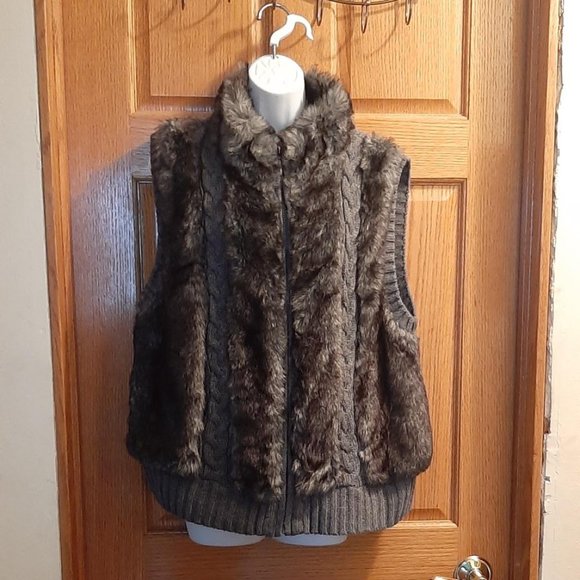 Faux fur Sweater vest - Picture 1 of 4
